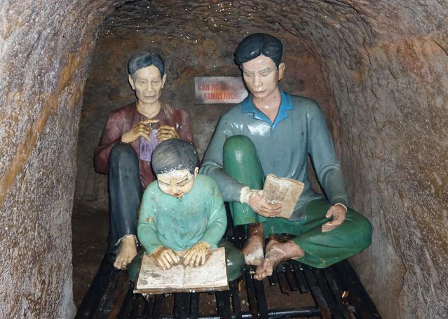 Vịnh Mốc tunnels